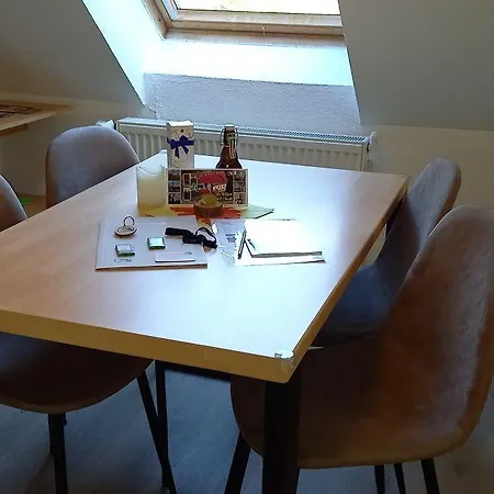 Wohlfuehl-wohnung Mit Sternekomfort Als Maisonette Mit Dachausstieg In