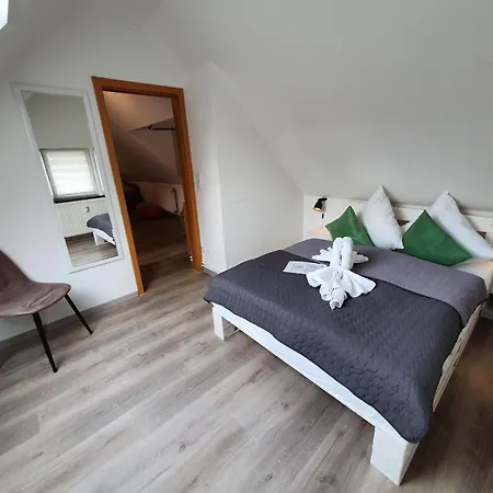 Wohlfuehl-wohnung Mit Sternekomfort Als Maisonette Mit Dachausstieg In *