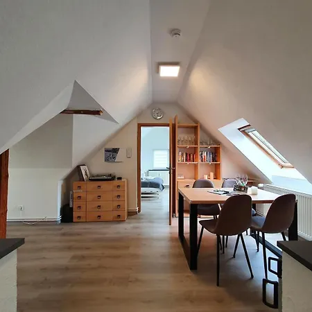 Wohlfuehl-wohnung Mit Sternekomfort Als Maisonette Mit Dachausstieg In Танне