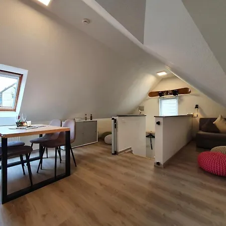 Wohlfuehl-wohnung Mit Sternekomfort Als Maisonette Mit Dachausstieg In Апартаменты Танне